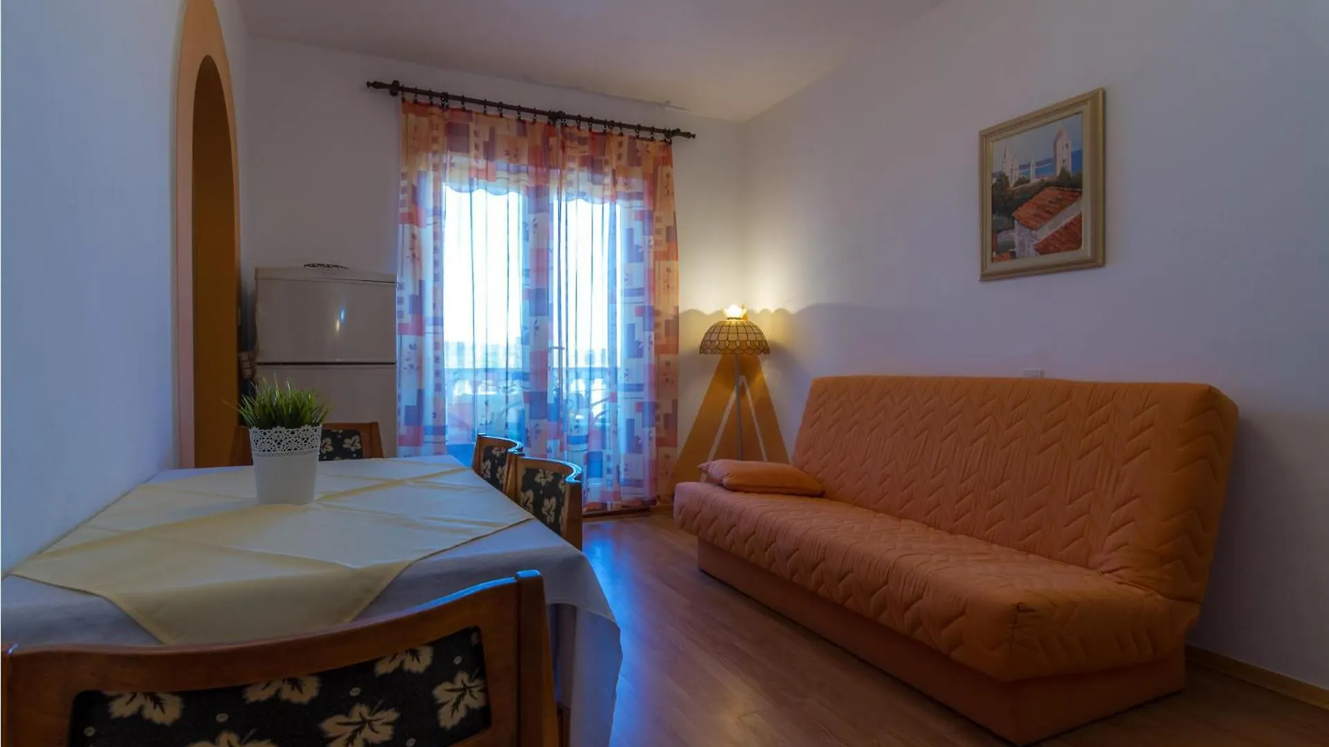 1 Bedroom Lovely Apartment In Barbat Na Rabu
